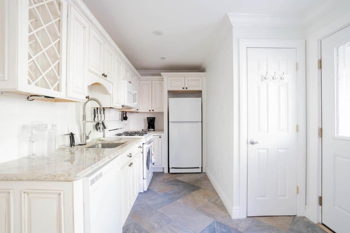 Decadent Luxury - Covington Condo Екстер'єр фото